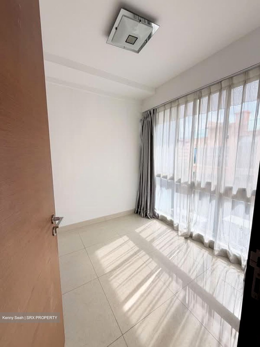 Centra Residence (D14), Apartment #571210591